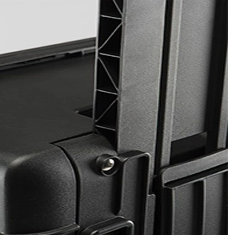 Pelican 1615 Air Wheeled Case With Padded Dividers 8 Pelican 1615 Air Wheeled Case With Padded Dividers - Image 6